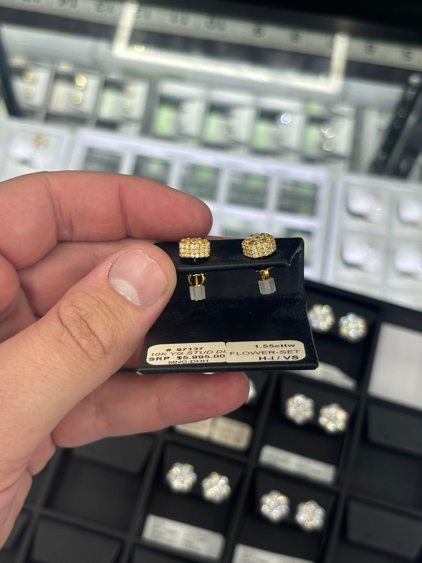 1.55 Carat Flower Stud Earrings