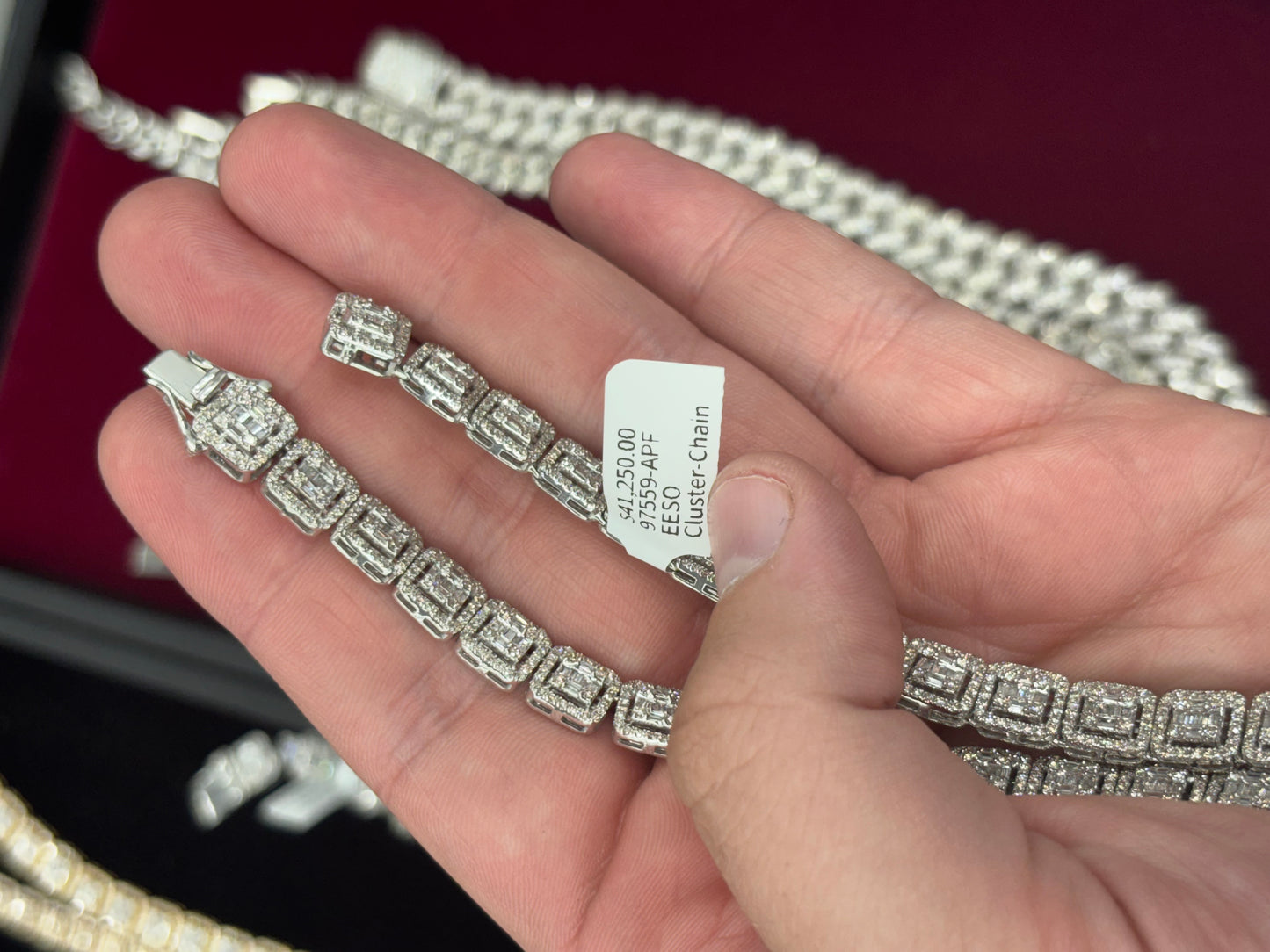 Diamond Cluster Chain