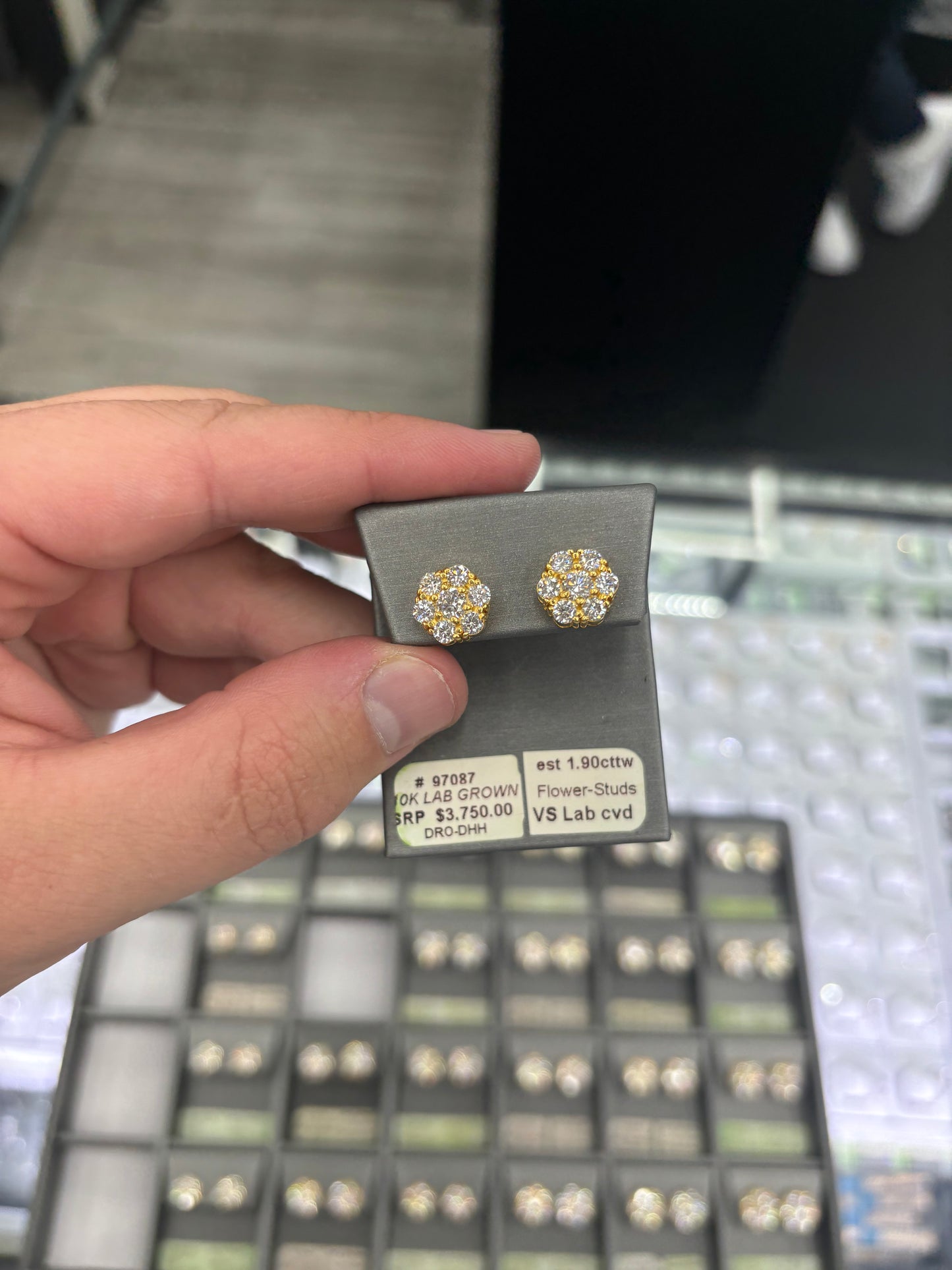 1.90 Carat Flower Stud Earrings