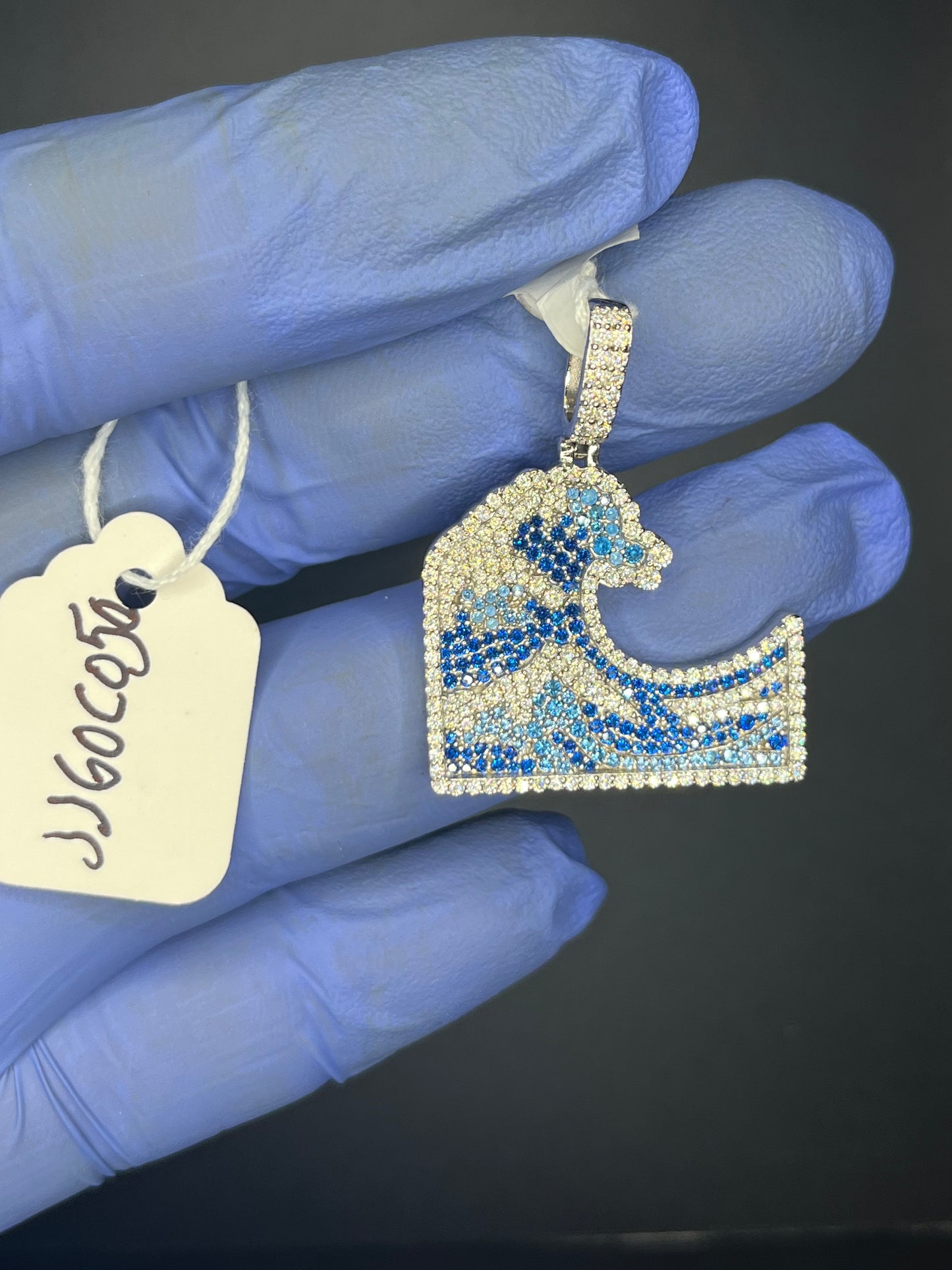 Wave Pendent