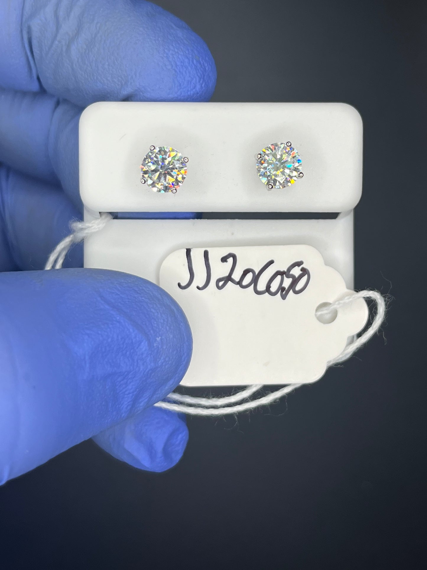 1 Carat Earrings