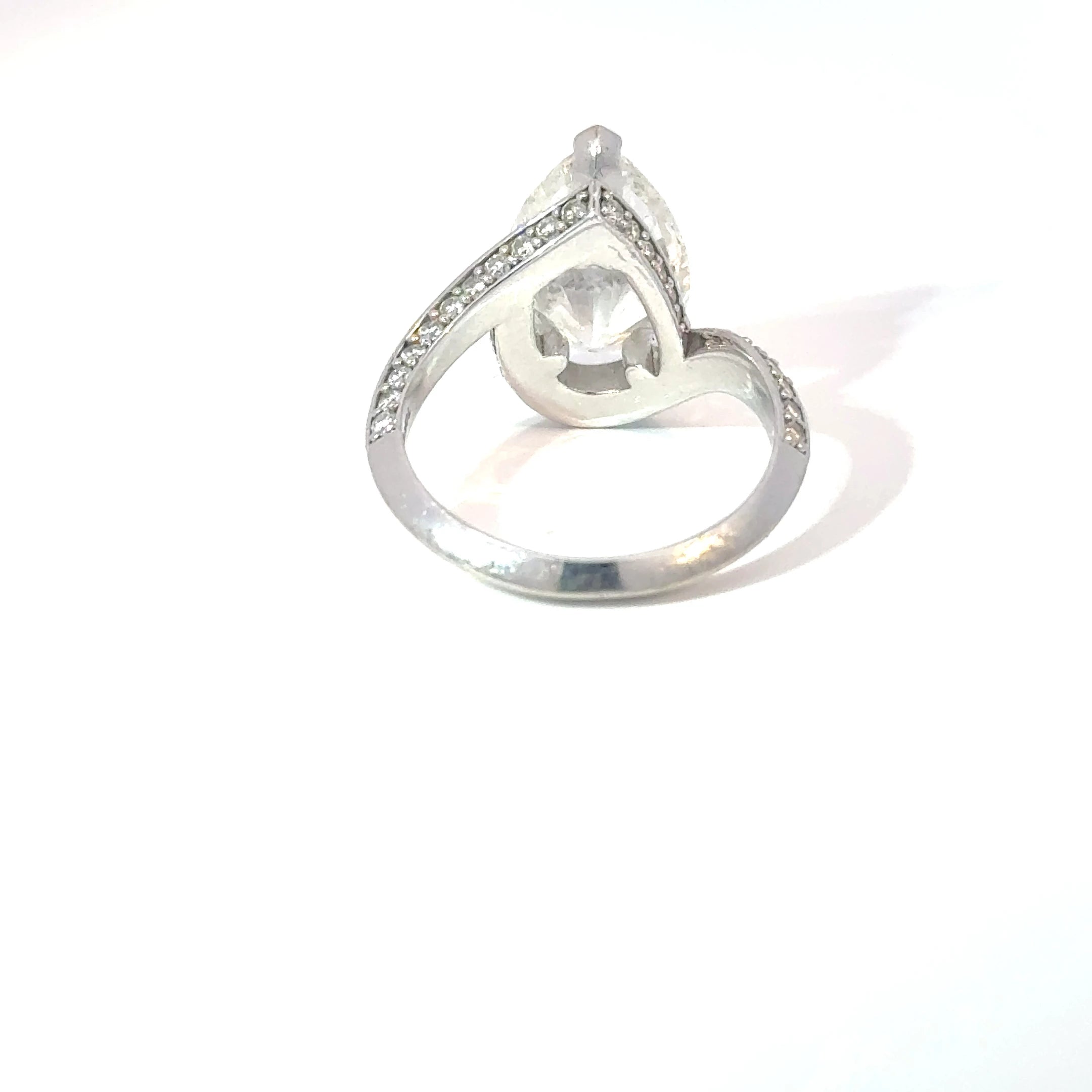 4 CARAT PEAR SHAPE DIAMOND RING