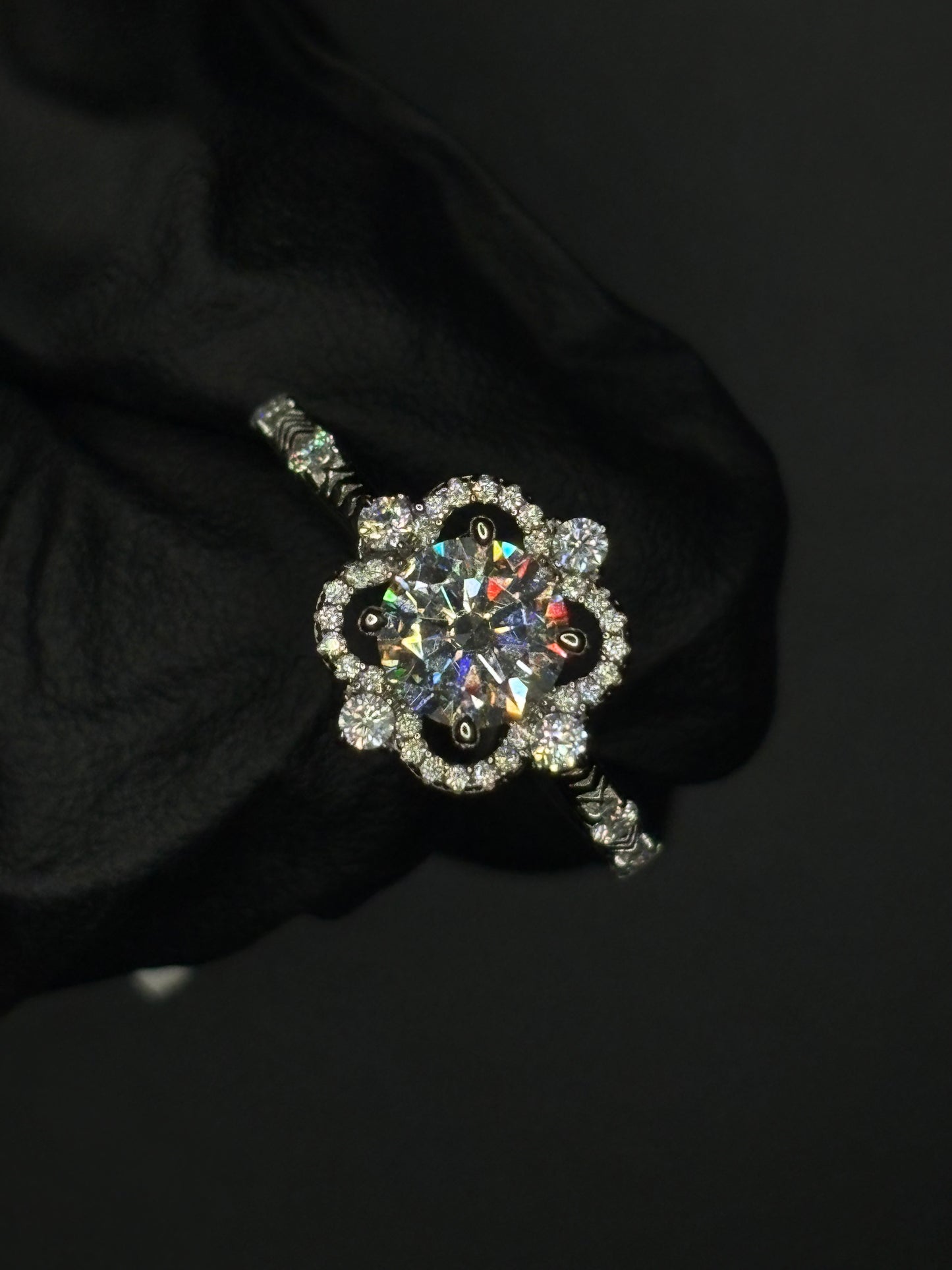 4 Point Halo Ring