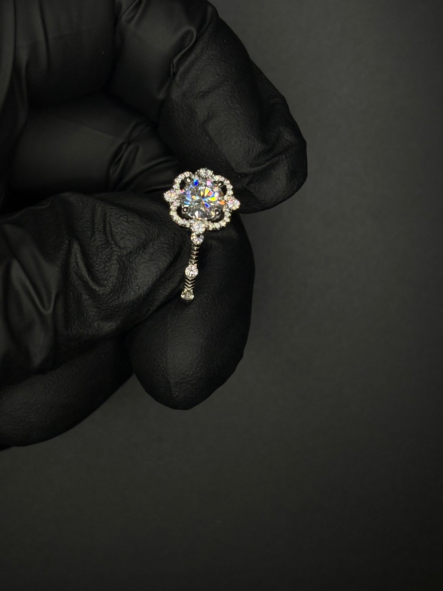 4 Point Halo Ring