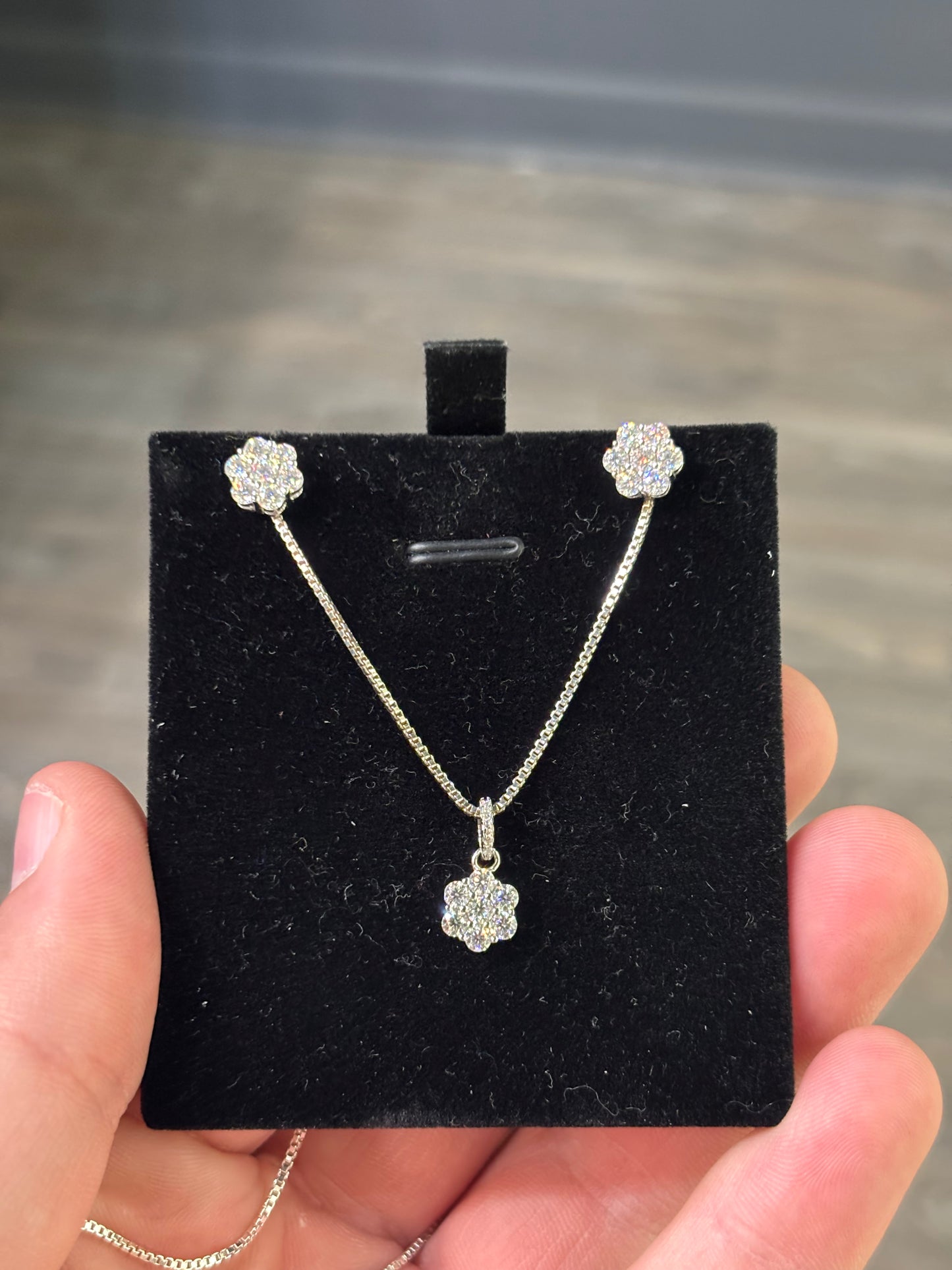 8mm Flower Set Earrings and Pendent Set