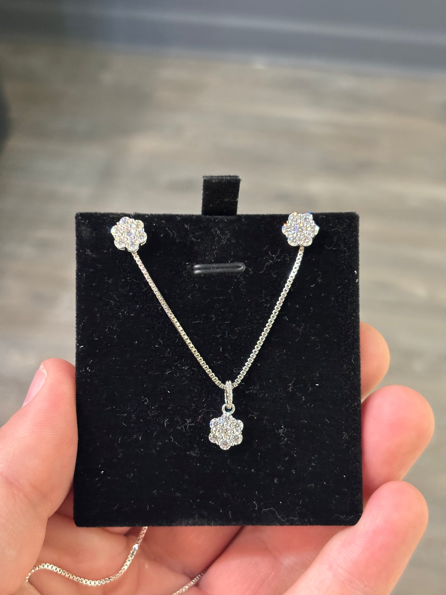 8mm Flower Set Earrings and Pendent Set