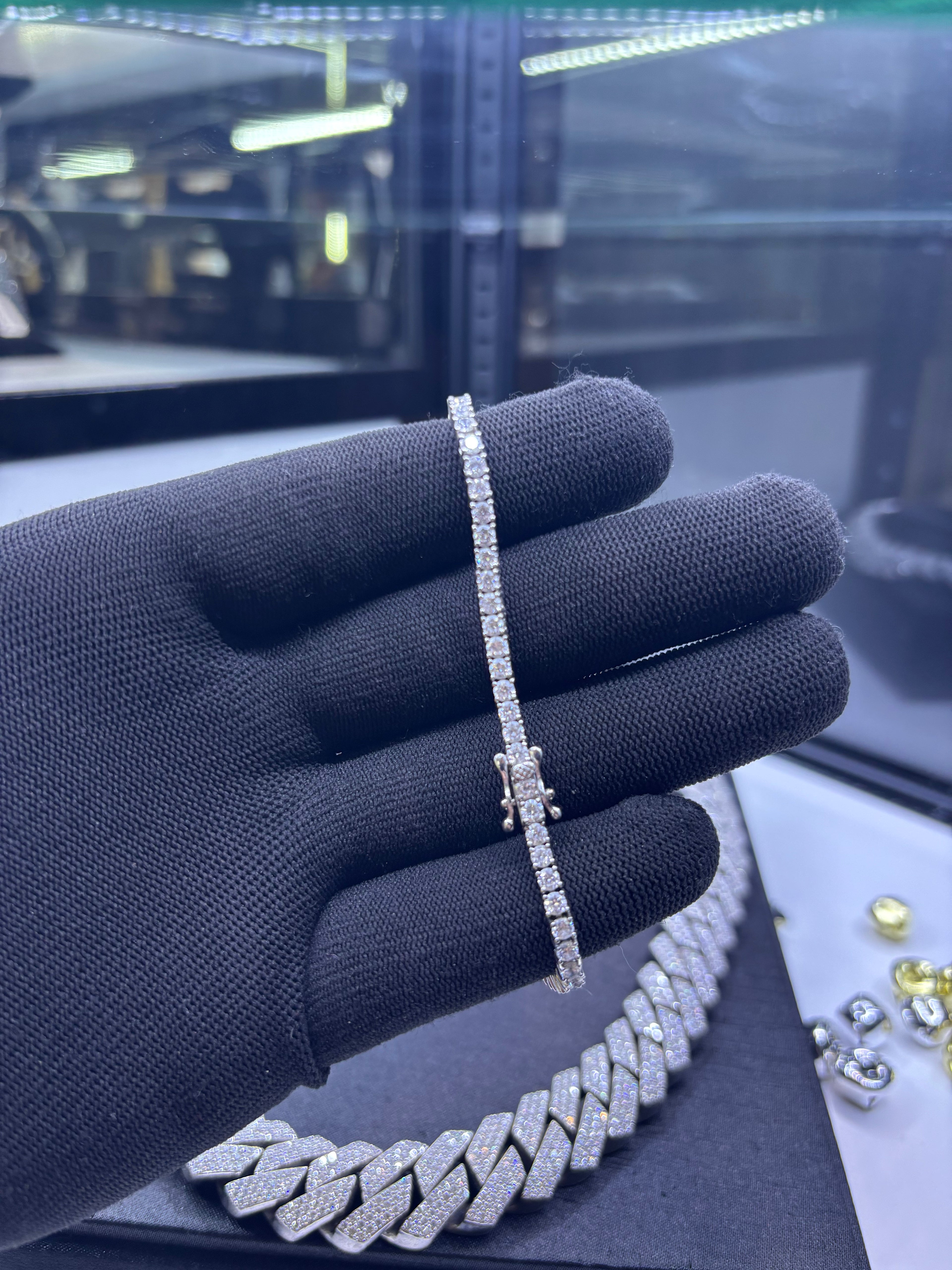 10 POINTER TENNIS BRACELET