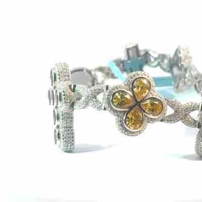 Multi Color Bracelet With Multi Shapes